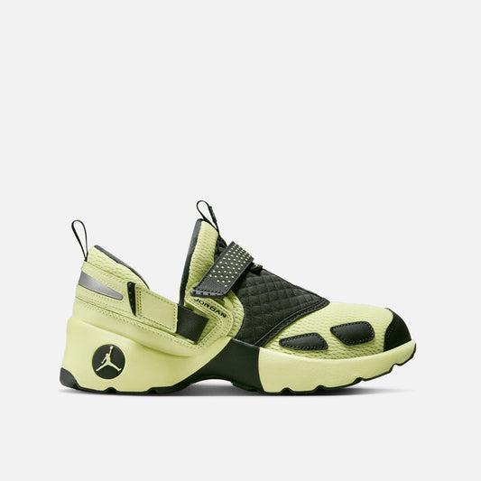 WMNS TRUNNER LX "LUMINOUS GREEN"